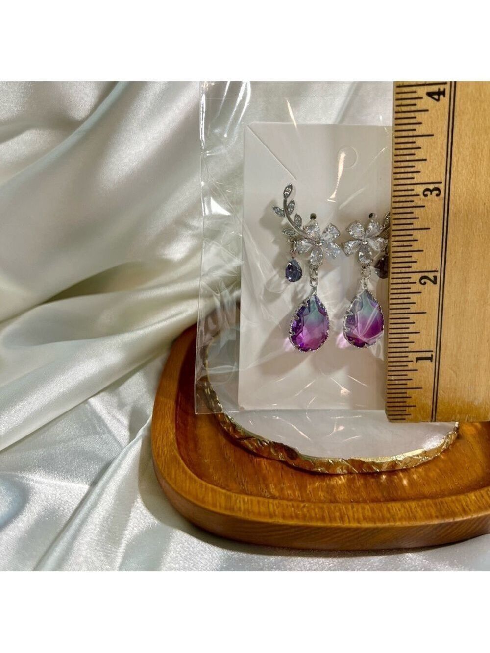 Bi-Color Dangle Earrings - Picture 2 of 3